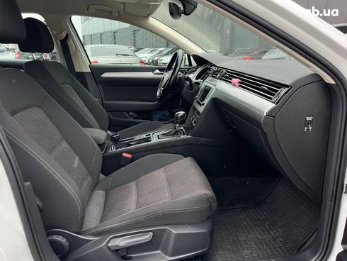 Volkswagen passat b8 2017 белый - фото 20