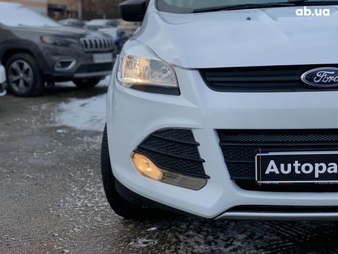Ford Escape 2015 белый - фото 12