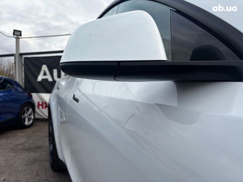 Tesla Model Y 2024 белый - фото 20