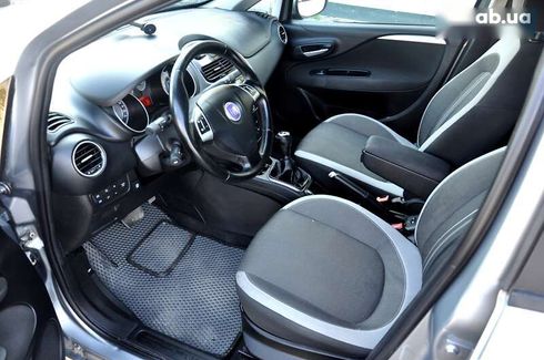 Fiat Punto 2012 - фото 15