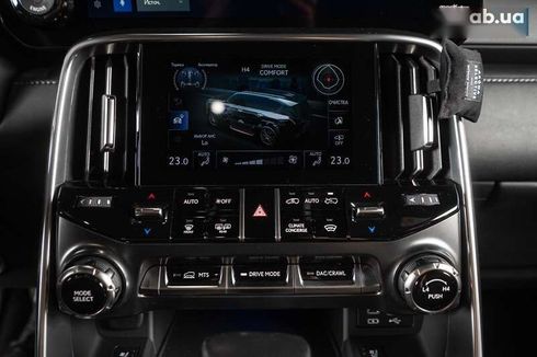 Lexus LX 2021 - фото 20
