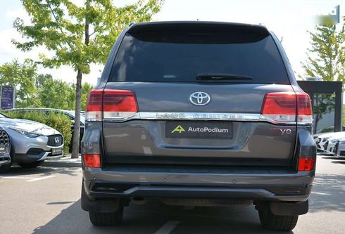 Toyota Land Cruiser 2017 - фото 12