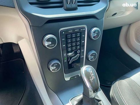 Volvo V40 2013 - фото 17