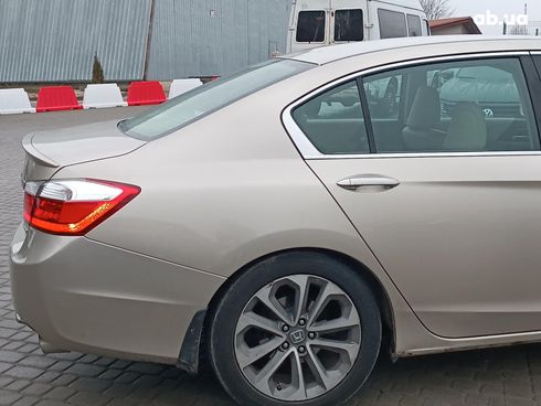 Honda Accord 2013 бежевый - фото 10
