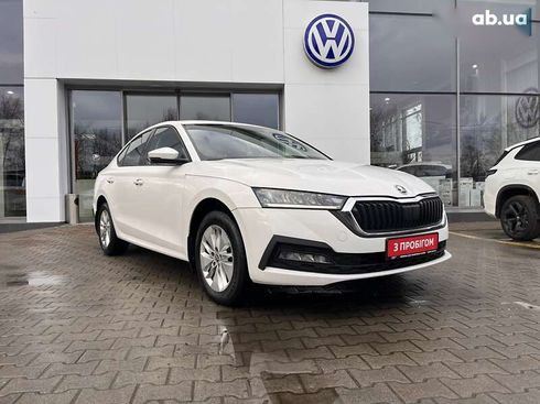 Skoda Octavia 2021 - фото 6