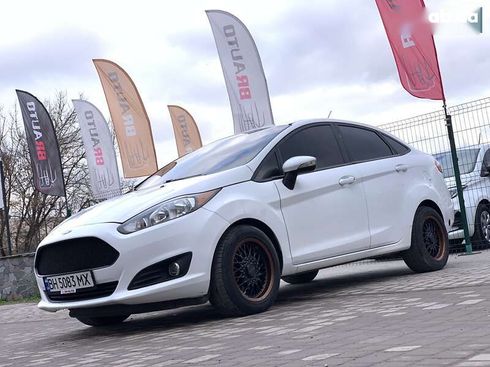 Ford Fiesta 2015 - фото 2