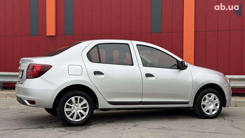 Renault Logan 2017 - фото 14