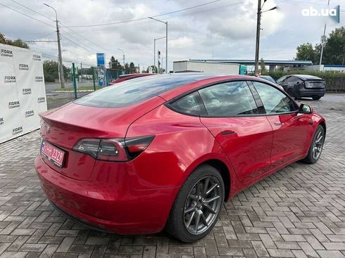 Tesla Model 3 2022 - фото 7