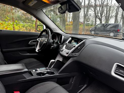 Chevrolet Equinox 2015 белый - фото 28
