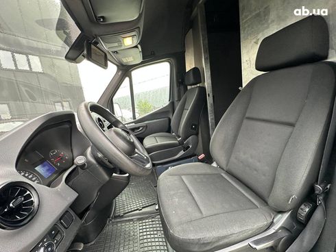 Mercedes-Benz Sprinter 2019 серый - фото 16