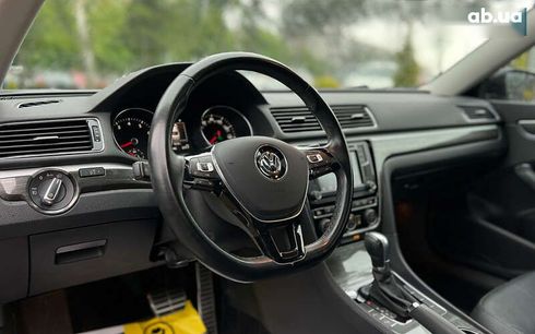 Volkswagen Passat 2017 - фото 20