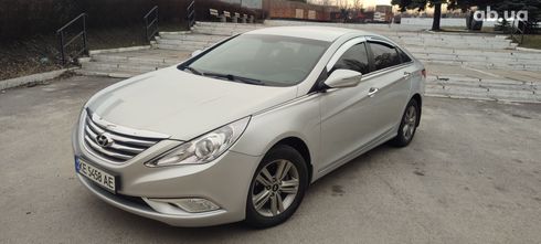 Hyundai Sonata 2012 серебристый - фото 3