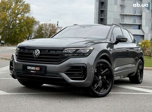 Volkswagen Touareg 2023 - фото 3