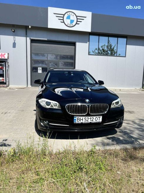 BMW 5 серия 2012 черный - фото 3