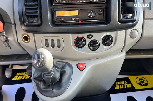 Opel Vivaro 2009 - фото 12