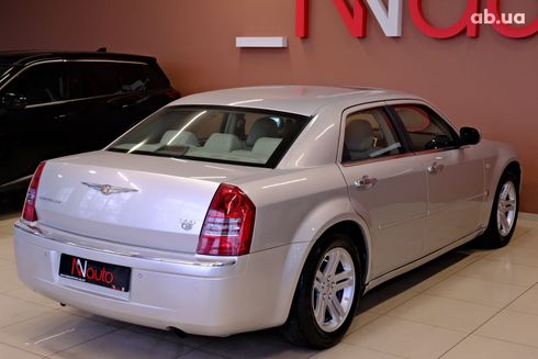 Chrysler 300C 2006 серый - фото 5