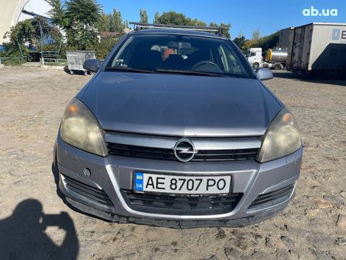 Opel Astra 2005 серебристый - фото 9