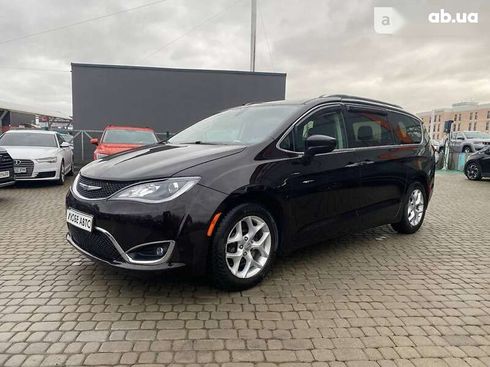 Chrysler Pacifica 2017 - фото 3