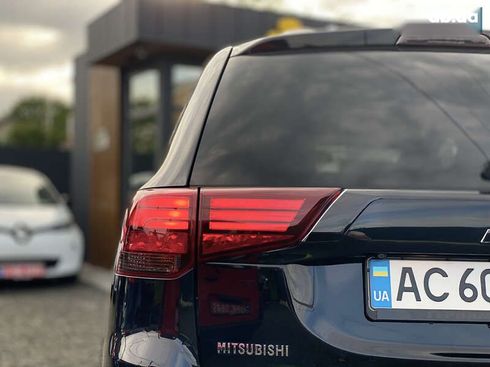 Mitsubishi Outlander 2018 - фото 12