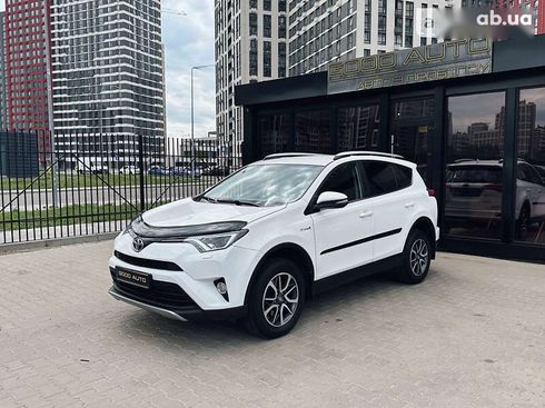 Toyota RAV4 2018 - фото 3