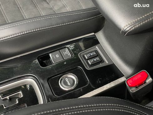 Mitsubishi Outlander 2019 белый - фото 23
