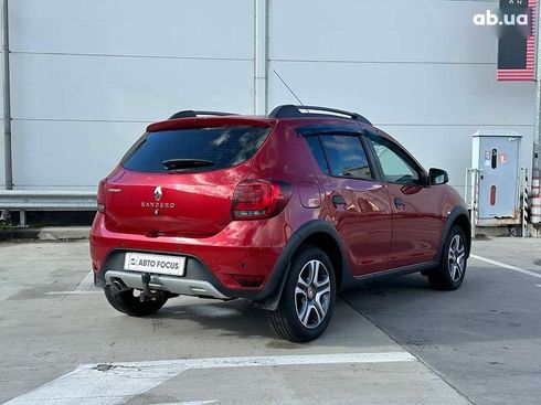 Renault Sandero 2019 - фото 8