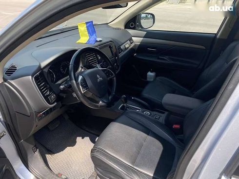 Mitsubishi Outlander 2014 - фото 14