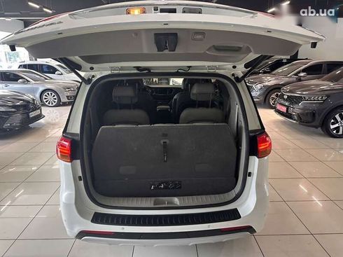 Kia Carnival 2016 - фото 9