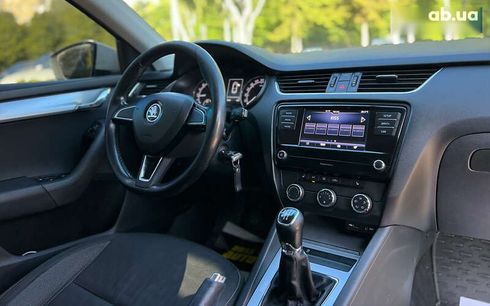 Skoda Octavia 2017 - фото 10