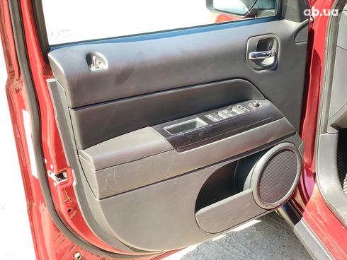 Jeep Patriot 2016 красный - фото 18
