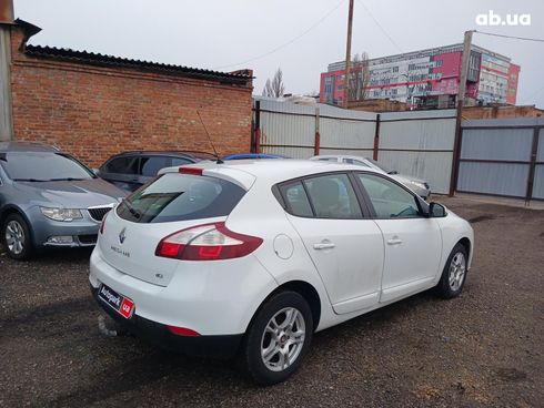 Renault Megane 2015 белый - фото 5