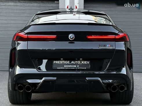 BMW X6 M 2022 - фото 17