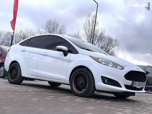 Ford Fiesta 2015 - фото 6