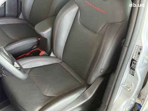 Jeep Renegade 2021 серый - фото 23