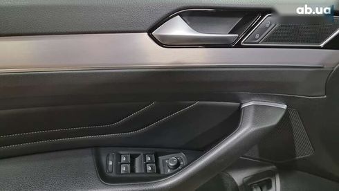 Volkswagen Passat 2021 - фото 11