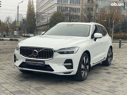Volvo XC60 2023 - фото 2