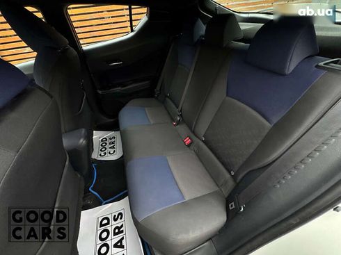 Toyota C-HR 2018 - фото 27