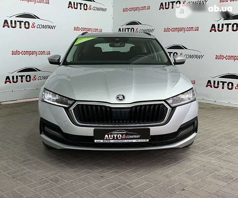 Skoda Octavia 2021 - фото 2