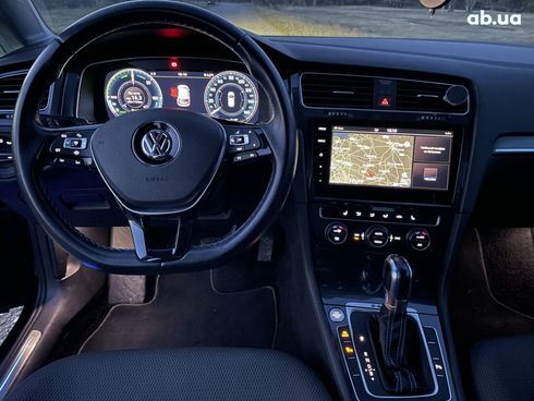 Volkswagen e-Golf 2018 черный - фото 11