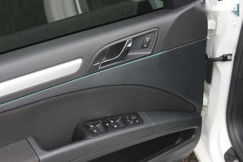 Skoda Superb 2011 - фото 16