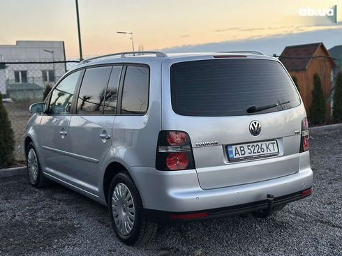 Volkswagen Touran 2008 - фото 17