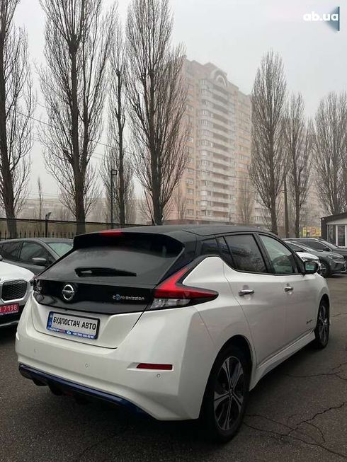 Nissan Leaf 2019 - фото 12