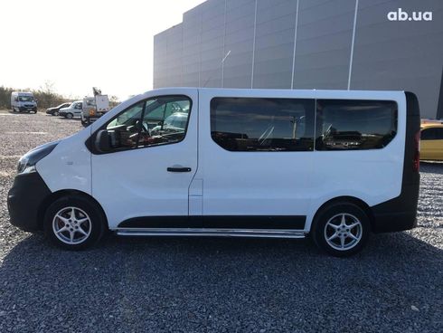 Opel Vivaro 2015 белый - фото 10