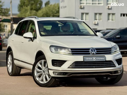 Volkswagen Touareg 2016 белый - фото 7