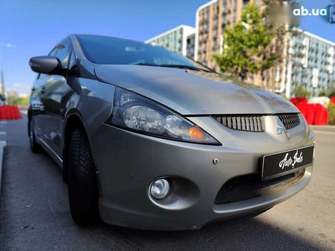 Mitsubishi Grandis 2007 - фото 24