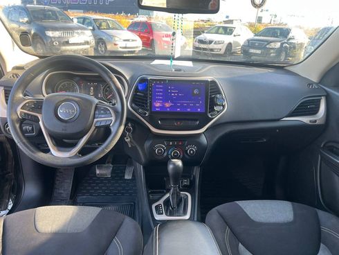 Jeep Cherokee 2013 черный - фото 31