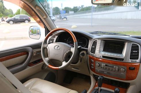 Lexus LX 2005 - фото 13