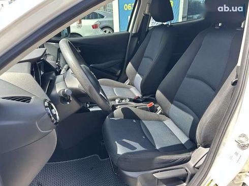 Toyota Yaris 2017 - фото 13