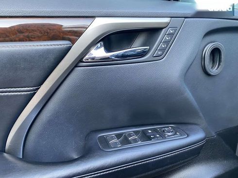 Lexus RX 2018 - фото 20