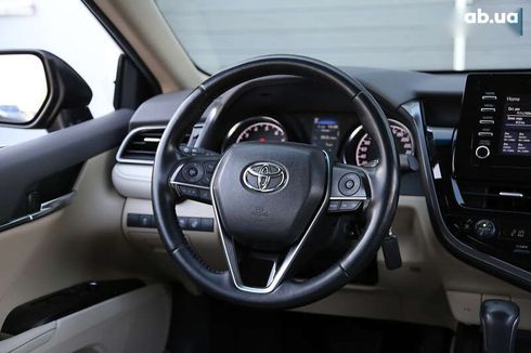 Toyota Camry 2021 - фото 17